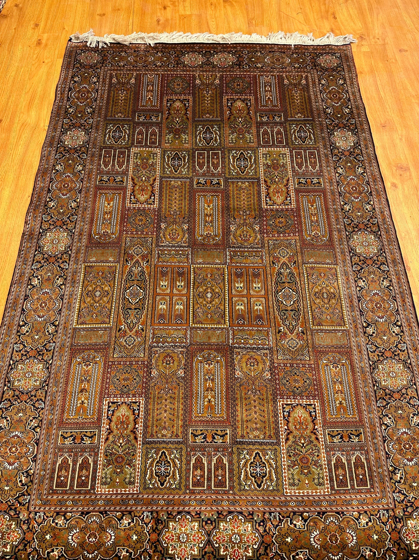 6x4 Ft Qum Silk Carpet ArtAsiaHandicrafts