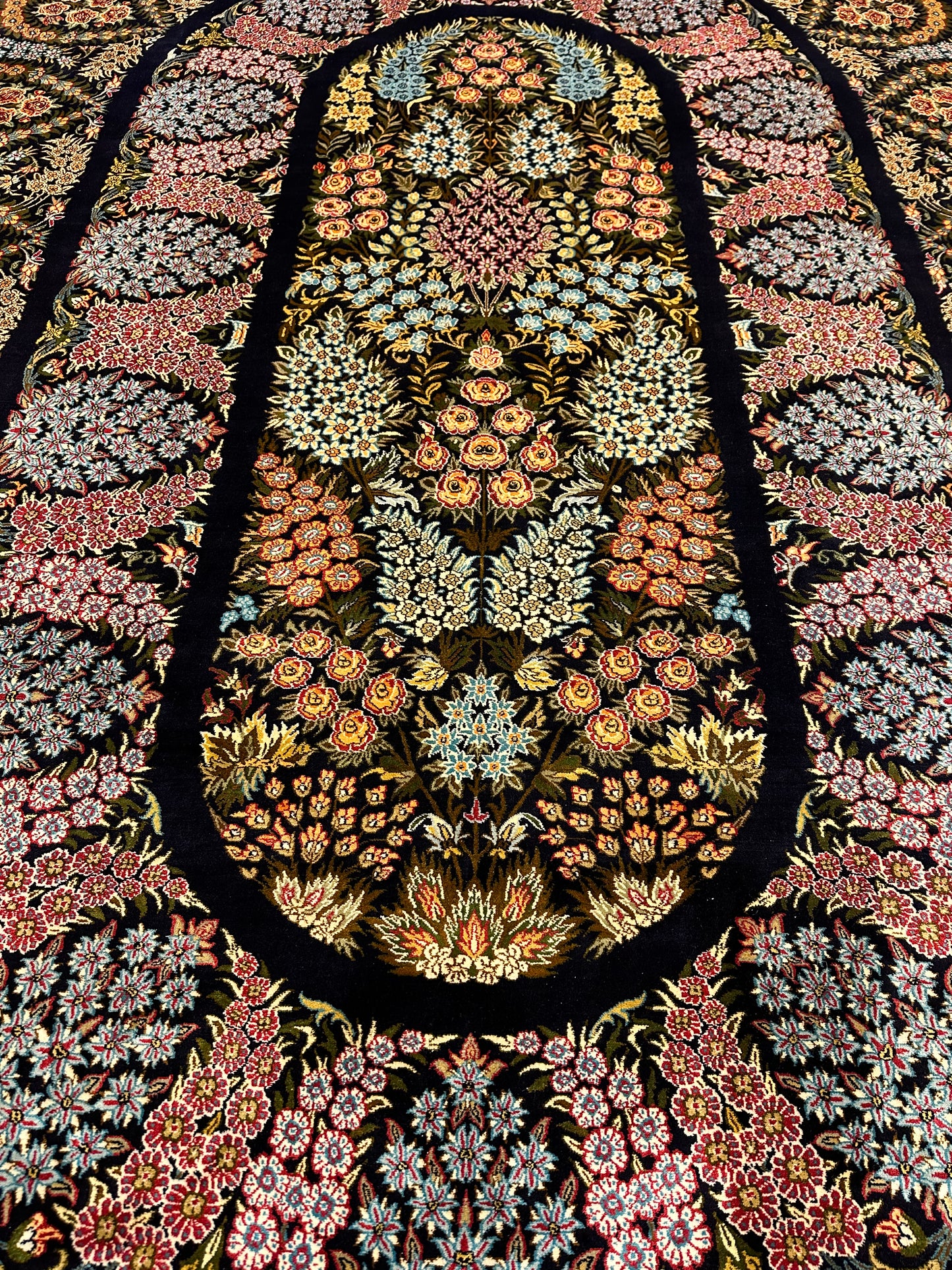 6x9 FT Florals Silk Carpet ArtAsiaHandicrafts