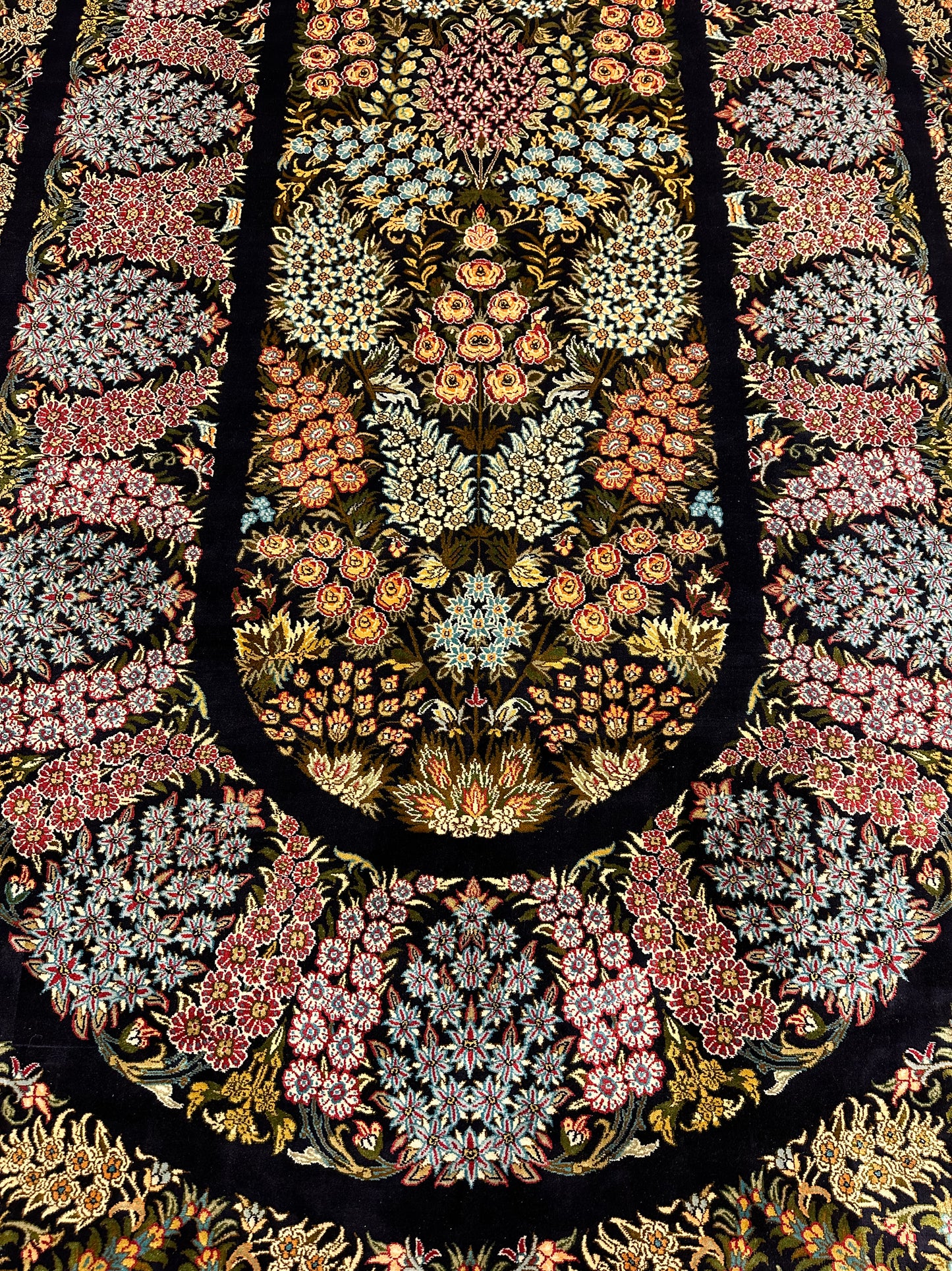 6x9 FT Florals Silk Carpet ArtAsiaHandicrafts