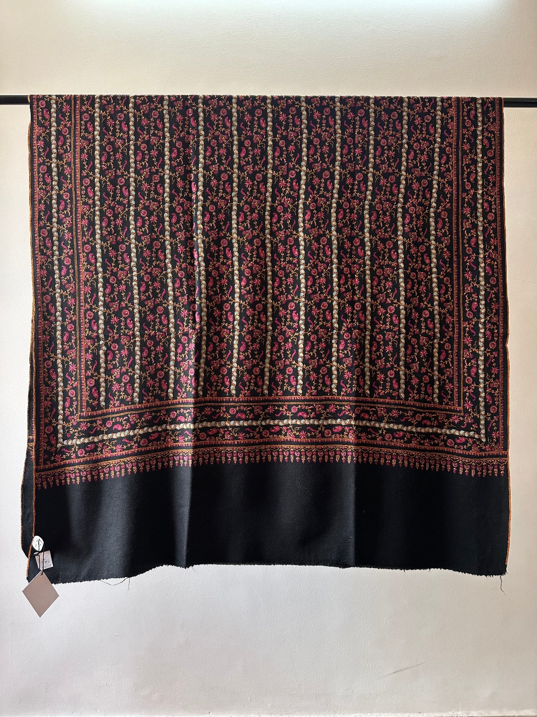 Black Dahari Sozni Pashmina Shawl ArtAsiaHandicrafts