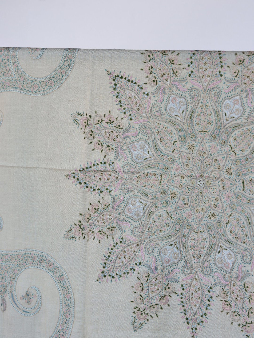 Mughal Sozni Pashmina Shawl